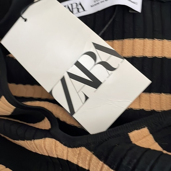 NWT Zara Cropped Long Sleeve Top size Small - Picture 4 of 4